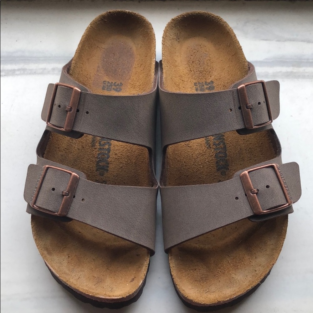Like new Birkenstock Arizona 39N Mocha color
